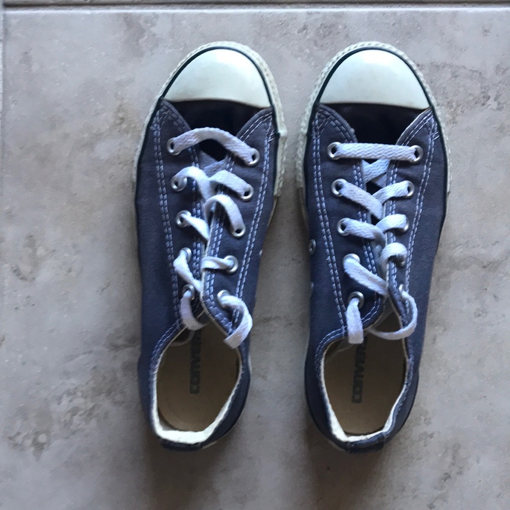 Converse kids tennis shoes